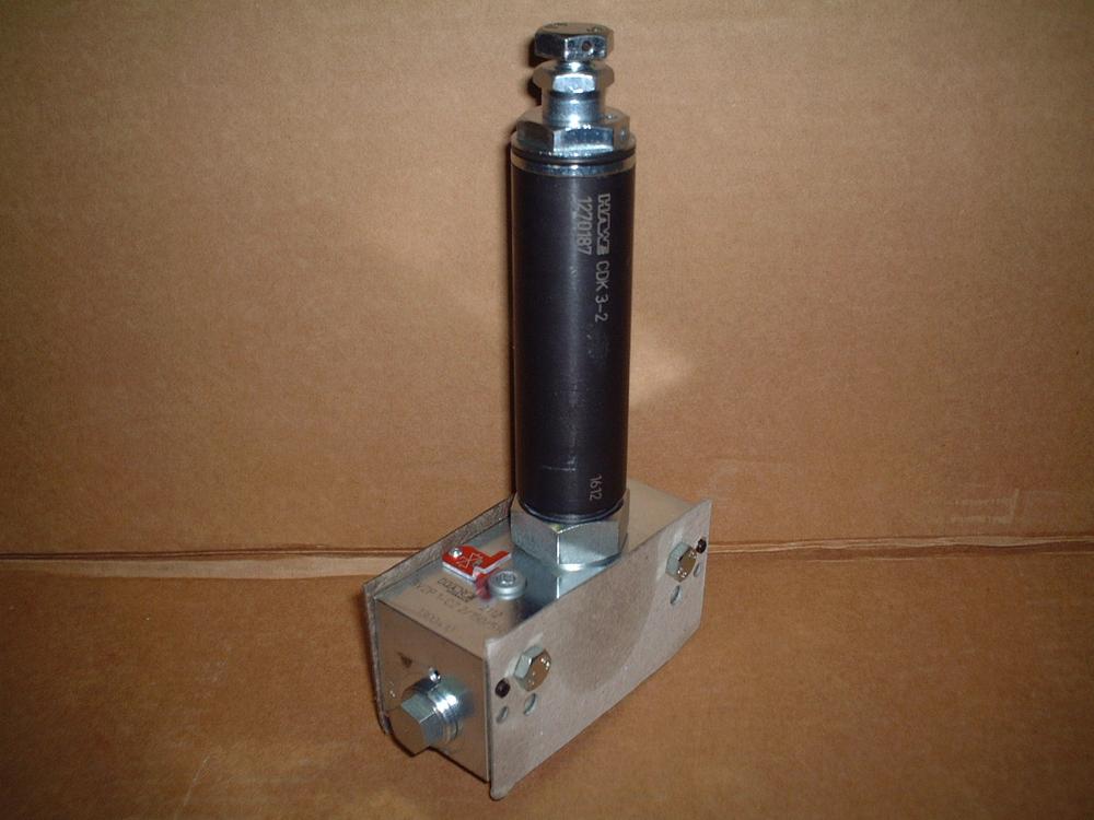 hydraulic valve