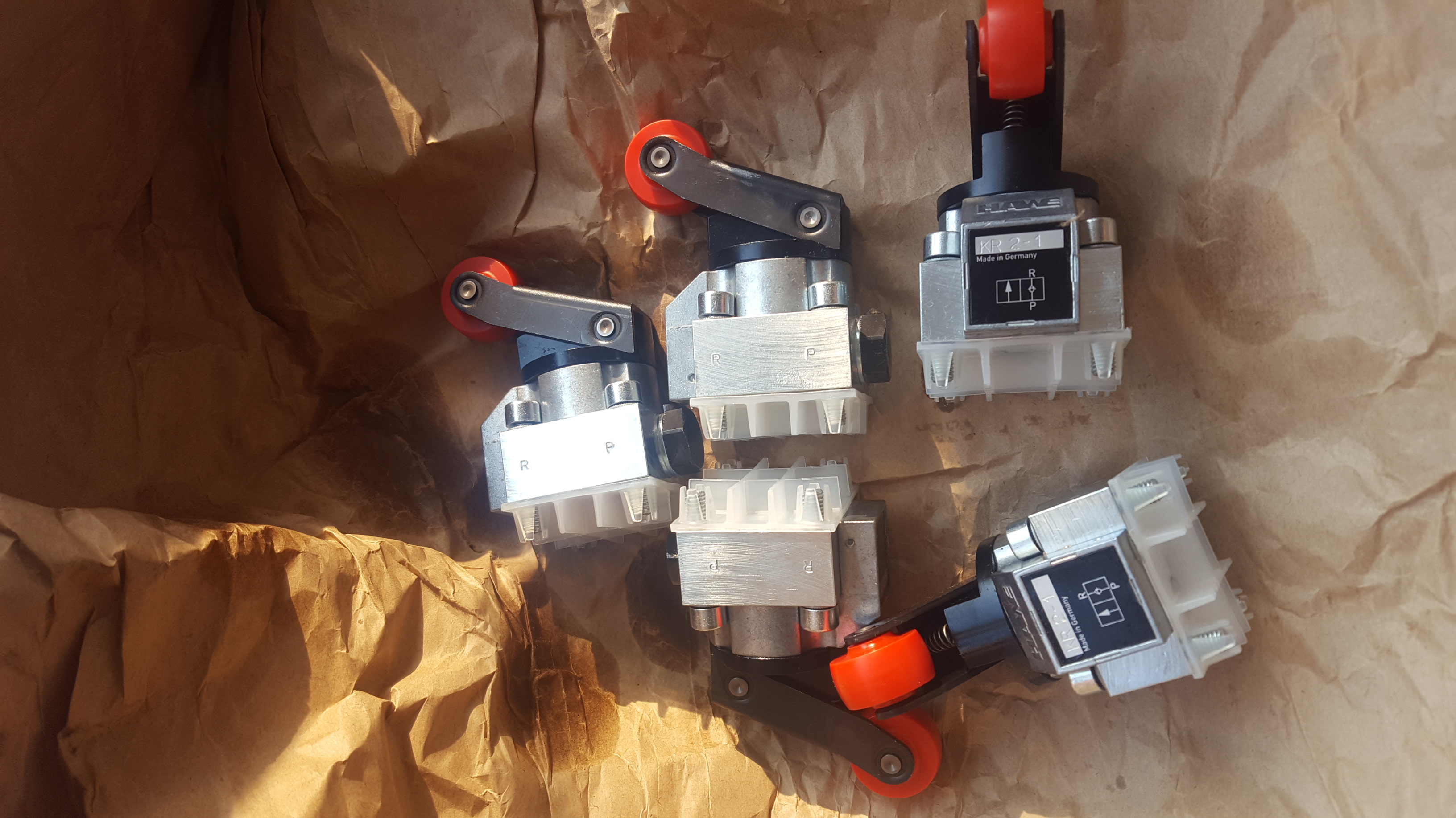 hydraulic valve