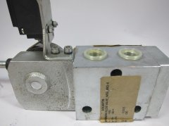 hydraulic valve